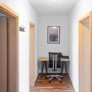 Relax Oasis With 65 Smarttv, Kitchen And Balcony